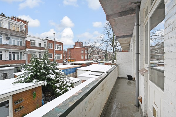 Medium property photo - Jan ten Brinkstraat 147, 2522 HX Den Haag